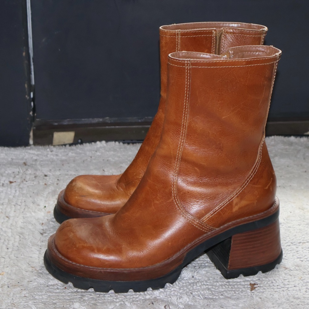 Steve Madden Vintage HOTT Boots